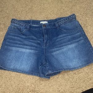 New York & Company Jean Shorts size 12